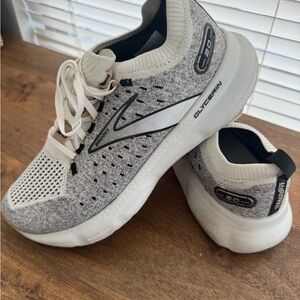 Brooks White and Gray Knit Running Sneakers